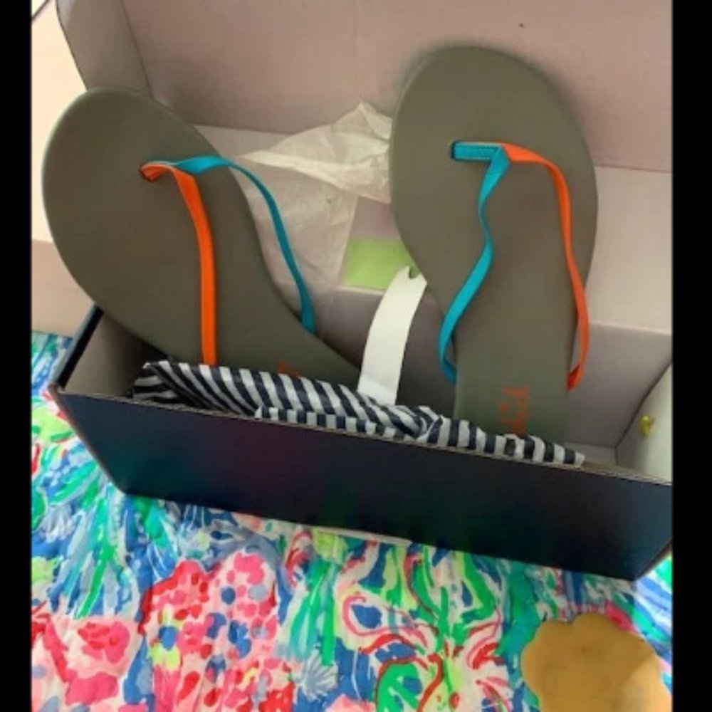 SPLENDID SIze 8 NIB  sandals  NIB